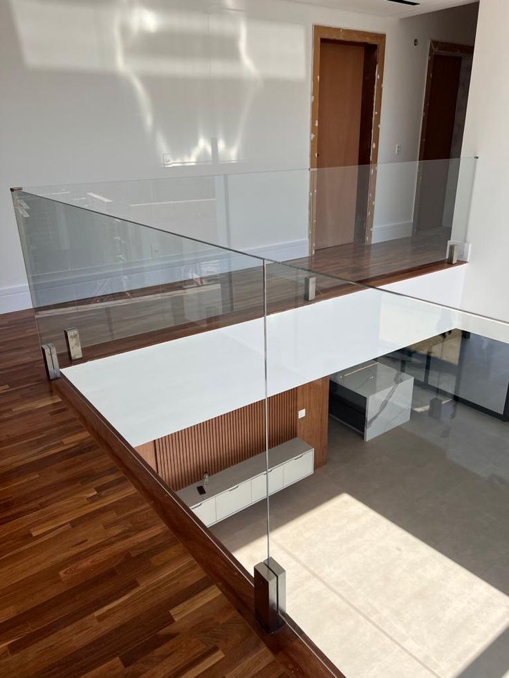 GUARDA CORPO DE VIDRO INTERNO