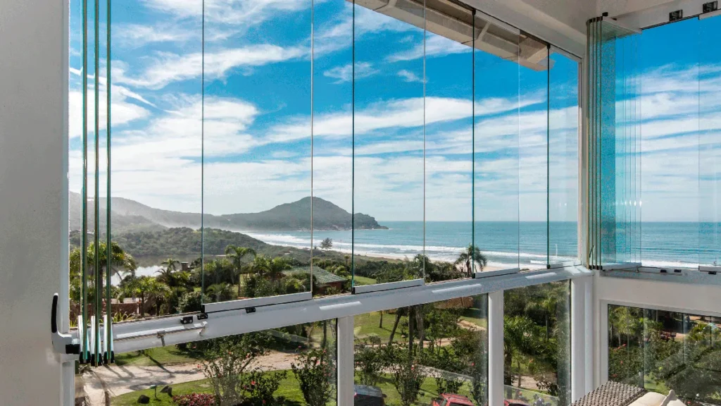 envidracamento-de-sacada Riviera de São Lourenço