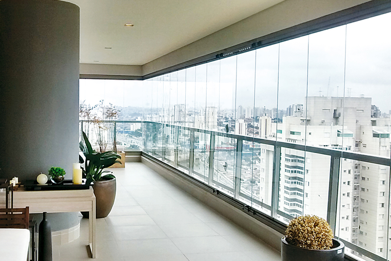 Normas ABNT para Envidraçamento de Sacadas: O Guia Completo da Vidro Decora